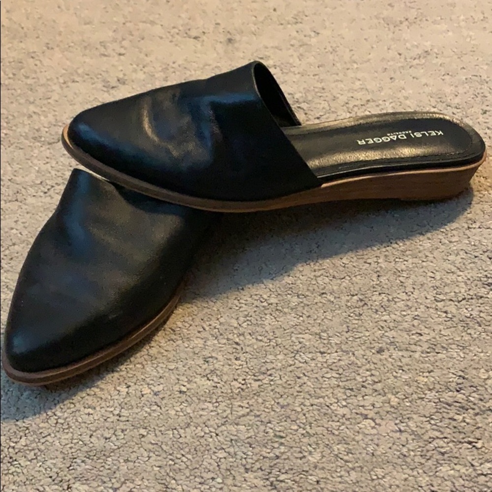 Kelsi dagger slip on black shoes